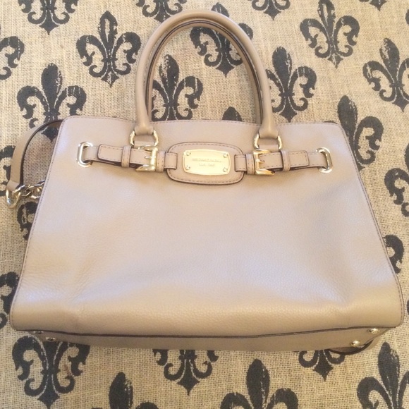 Michael Kors Handbags - Michael Kors Taupe Hamilton Leather Bag